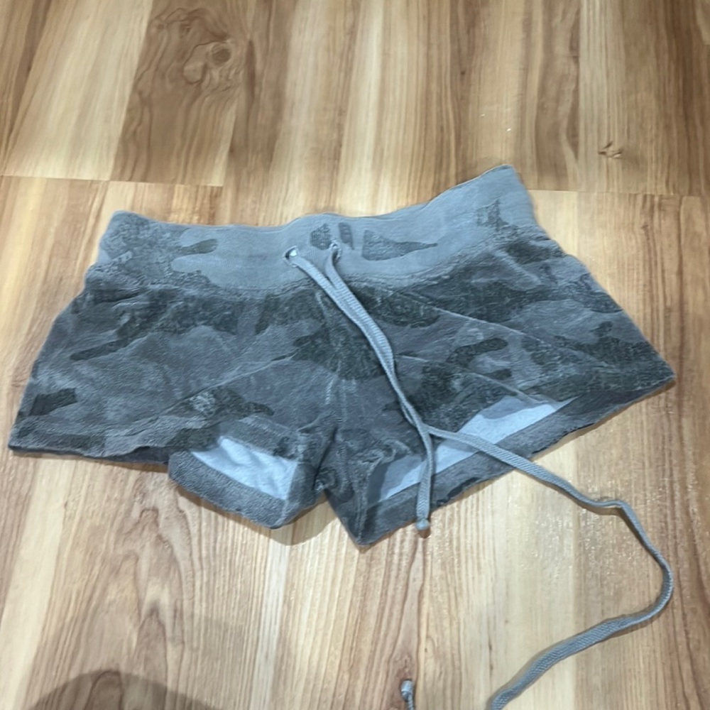 gray camouflage hardtail shorts